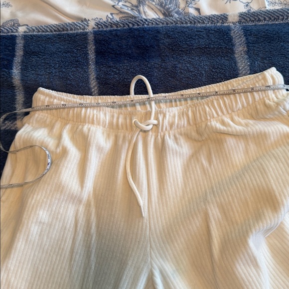 Avia Off-White Hooded Set - Picture 7 of 8